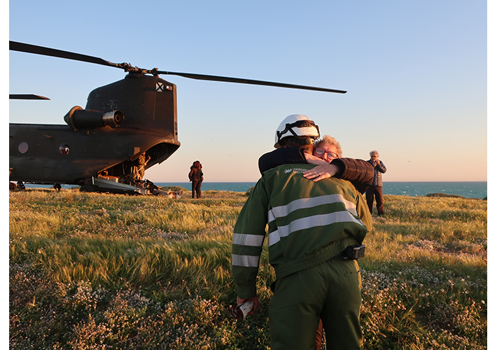 Foto Iberdrola dota de generadores a la Isla de Tabarca con la ayuda del ejército tras los daños por el temporal.